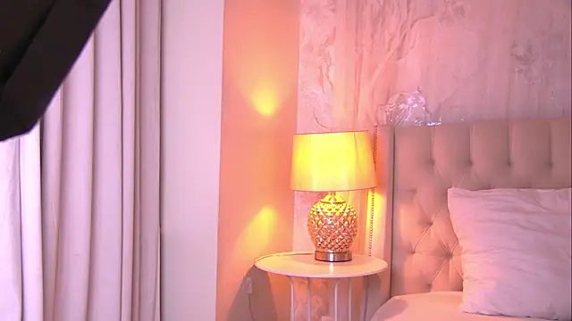 Snapshot of AshleyEvance chatting on 03-27-26, 06:19 AshleyEvance online show from 03-27-26, 06:19