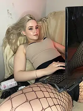 April Purr online show from 04-01-26, 01:41