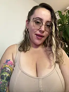 CurvyLust x online show from 04-17-26, 01:25