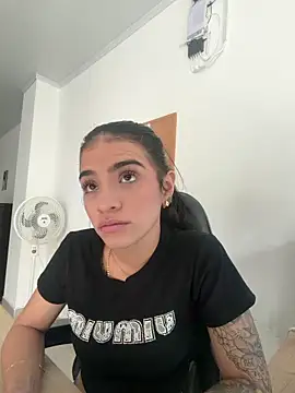 Snapshot of alhaia_sander chatting on 01-15-26, 03:49 alhaia sander online show from 01-15-26, 03:49