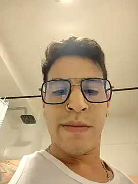 Snapshot of Juann-cock chatting on 09-26-25, 11:53 Juann-cock online show from 09-26-25, 11:53