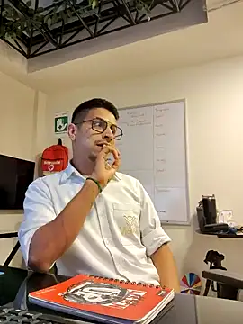 Snapshot of Juann-cock chatting on 11-21-25, 10:52 Juann-cock online show from 11-21-25, 10:52