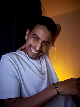 Snapshot of Juann-cock chatting on 11-27-25, 04:14 Juann-cock online show from 11-27-25, 04:14