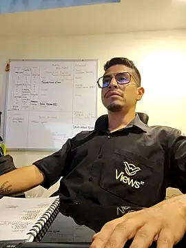 Snapshot of Juann-cock chatting on 11-27-25, 09:39 Juann-cock online show from 11-27-25, 09:39