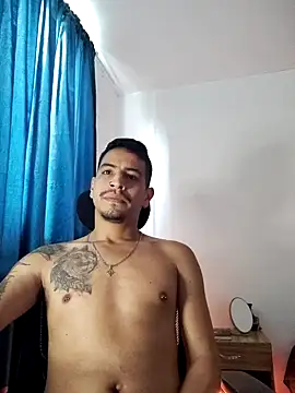 Snapshot of Juann-cock chatting on 11-28-25, 01:58 Juann-cock online show from 11-28-25, 01:58