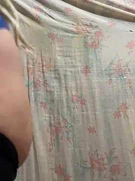 Cuckold-masters-dog online show from 11-27-25, 03:14