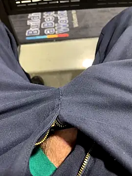 Snapshot of 66Retro99 chatting on 01-08-26, 03:20 66Retro99 online show from 01-08-26, 03:20