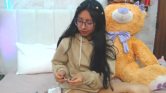 VioletxBloom online show from 10-15-25, 07:36