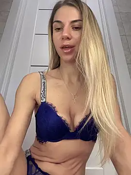Snapshot of Prettie_Katrin chatting on 11-01-25, 11:01 Prettie Katrin online show from 11-01-25, 11:01