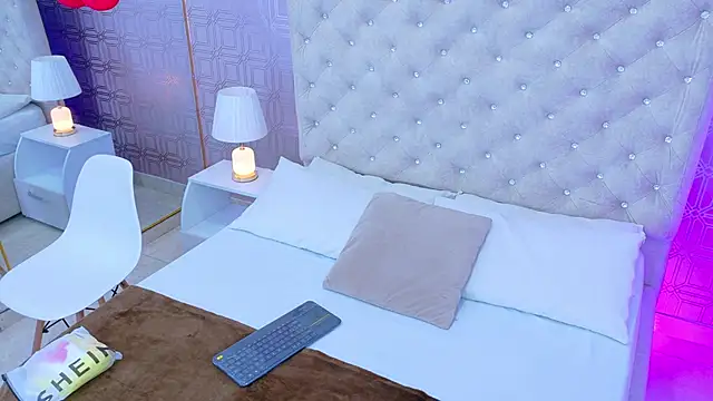 Samanta Isel online show from 02-20-26, 03:03