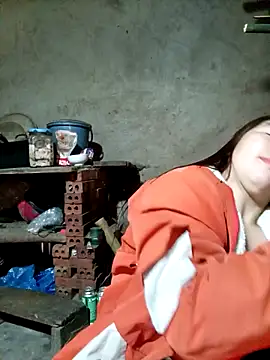 quynhkoolbae online show from 11-20-25, 02:01