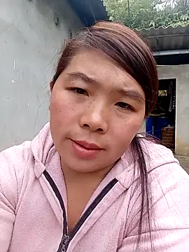 quynhkoolbae online show from 11-21-25, 02:10