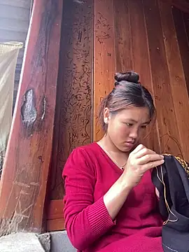 Snapshot of May_nhi chatting on 06-27-26, 03:33 May nhi online show from 06-27-26, 03:33