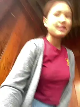 Snapshot of May_nhi chatting on 07-02-26, 02:33 May nhi online show from 07-02-26, 02:33