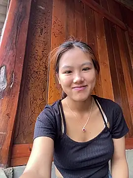 Snapshot of May_nhi chatting on 07-03-26, 01:34 May nhi online show from 07-03-26, 01:34