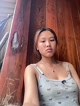 Snapshot of May_nhi chatting on 07-14-26, 10:21 May nhi online show from 07-14-26, 10:21
