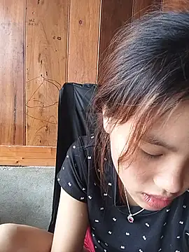 Snapshot of May_nhi chatting on 07-25-26, 04:43 May nhi online show from 07-25-26, 04:43