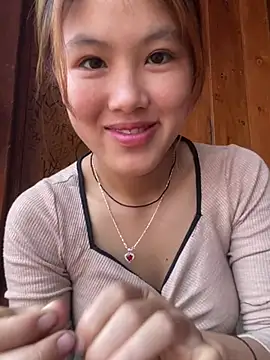 Snapshot of May_nhi chatting on 07-29-26, 02:21 May nhi online show from 07-29-26, 02:21