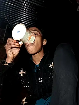 Snapshot of Pinki_thakur_1 chatting on 12-05-25, 05:42 Pinki thakur 1 online show from 12-05-25, 05:42