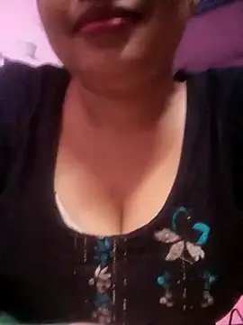 Snapshot of TINASONI chatting on 09-22-25, 01:02 TINASONI online show from 09-22-25, 01:02