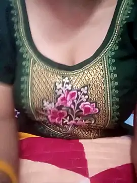 Snapshot of TINASONI chatting on 10-03-25, 11:29 TINASONI online show from 10-03-25, 11:29