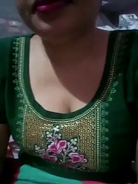 Snapshot of TINASONI chatting on 10-06-25, 03:09 TINASONI online show from 10-06-25, 03:09