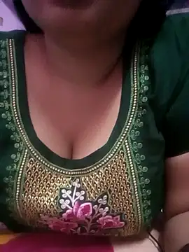 Snapshot of TINASONI chatting on 10-07-25, 03:14 TINASONI online show from 10-07-25, 03:14