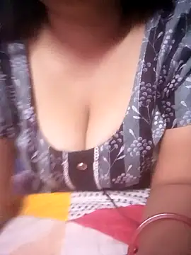 Snapshot of TINASONI chatting on 12-01-25, 11:37 TINASONI online show from 12-01-25, 11:37