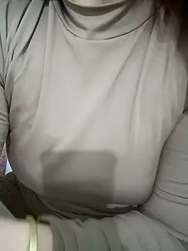 miumiu 00 online show from 01-12-26, 01:27