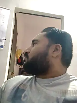 Snapshot of VijayLover69 chatting on 10-05-25, 10:35 VijayLover69 online show from 10-05-25, 10:35