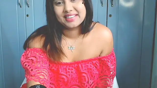 Snapshot of Indian_GlowingMiax chatting on 09-22-25, 10:28 Indian GlowingMiax online show from 09-22-25, 10:28