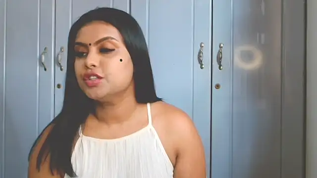 Snapshot of Indian_GlowingMiax chatting on 10-10-25, 12:15 Indian GlowingMiax online show from 10-10-25, 12:15