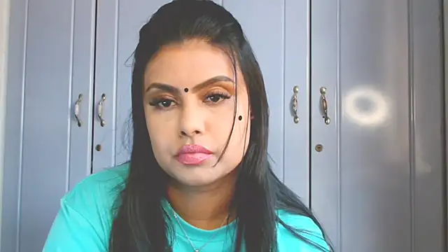 Snapshot of Indian_GlowingMiax chatting on 10-14-25, 12:06 Indian GlowingMiax online show from 10-14-25, 12:06