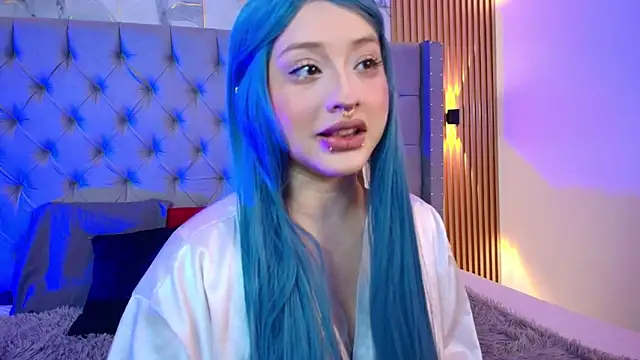 Suxan White  online show from 03-11-26, 12:33