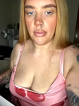 MysteriousMylaX online show from 10-22-25, 01:22