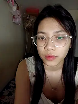 Snapshot of Katanh chatting on 10-31-25, 01:45 Katanh online show from 10-31-25, 01:45