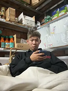 linh21107 online show from 11-22-25, 08:24