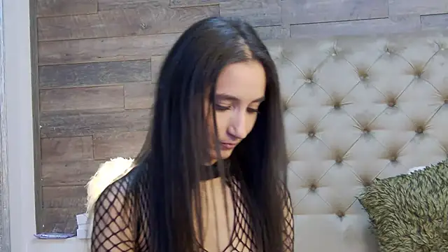 CarolinaBlair online show from 11-25-25, 09:04