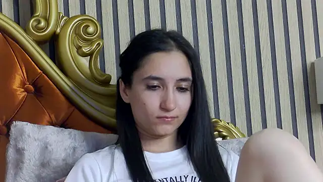 CarolinaBlair online show from 04-18-26, 07:07