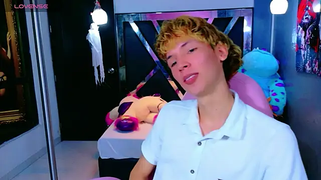 park jimin1 online show from 10-29-25, 12:18