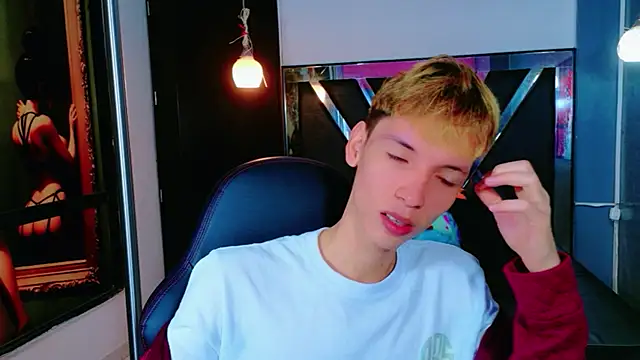 park jimin1 online show from 12-04-25, 12:03