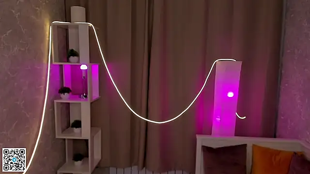 AlberthaEscue online show from 11-22-25, 04:11