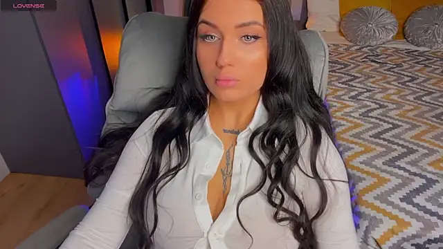 Snapshot of mygoddesshecate chatting on 07-18-26, 02:54 mygoddesshecate online show from 07-18-26, 02:54