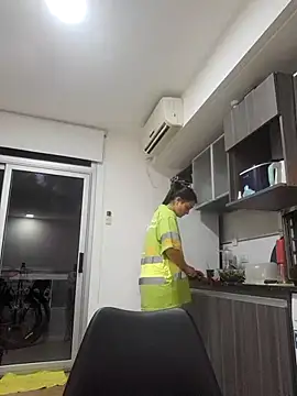 Danielaeliana online show from 11-28-25, 12:57