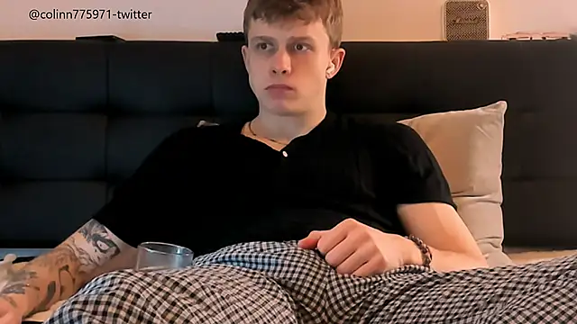 Snapshot of TalkingHead_0_ chatting on 12-22-25, 07:16 TalkingHead 0 online show from 12-22-25, 07:16