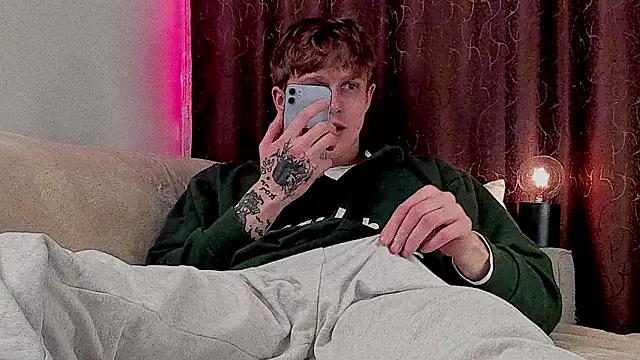 Snapshot of TalkingHead_0_ chatting on 04-14-26, 07:53 TalkingHead 0 online show from 04-14-26, 07:53