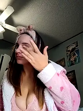 Snapshot of lillylooney chatting on 10-07-25, 01:52 lillylooney online show from 10-07-25, 01:52