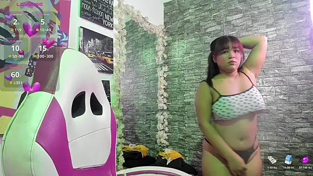 Snapshot of karoll__sex chatting on 06-17-26, 12:50 karoll sex online show from 06-17-26, 12:50