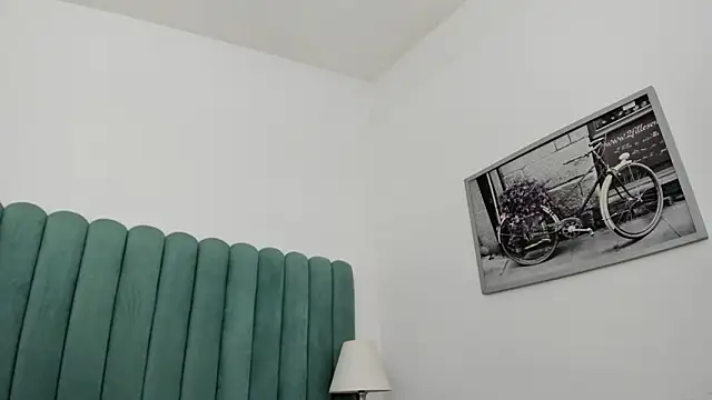 Snapshot of EmilyHanks_ chatting on 03-24-26, 08:47 EmilyHanks online show from 03-24-26, 08:47