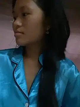 Snapshot of milo_bae chatting on 05-21-26, 10:28 milo bae online show from 05-21-26, 10:28